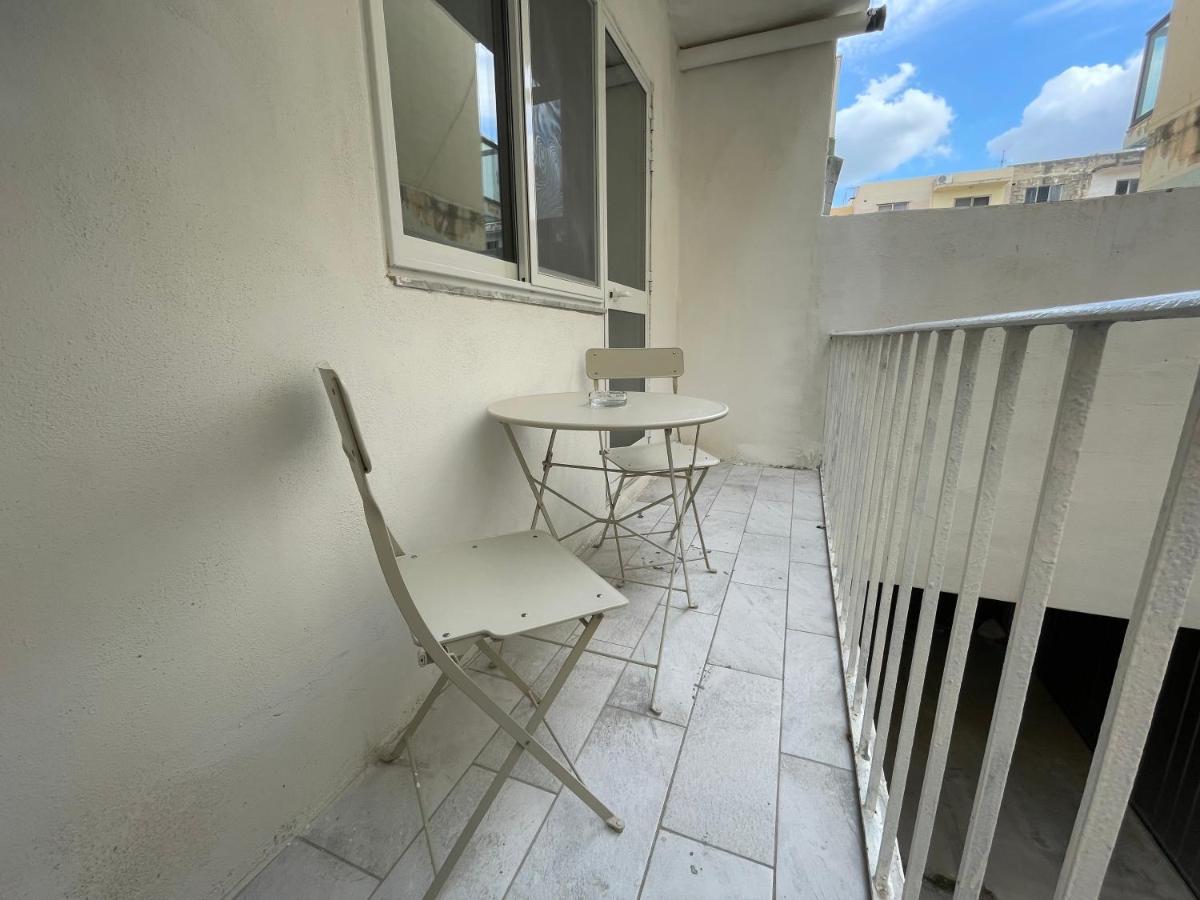 Casa Leon Malta Hotel Saint Julian's ภายนอก รูปภาพ