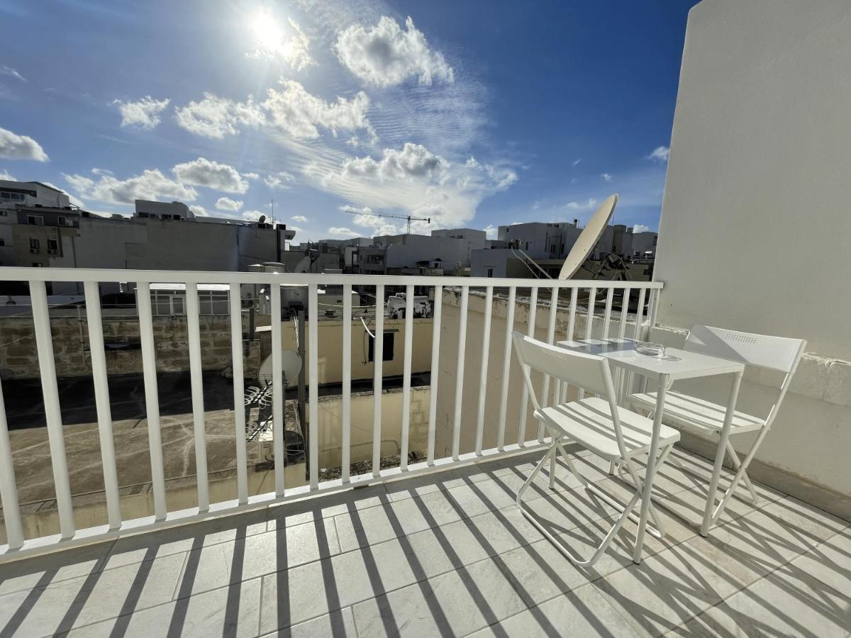 Casa Leon Malta Hotel Saint Julian's ภายนอก รูปภาพ